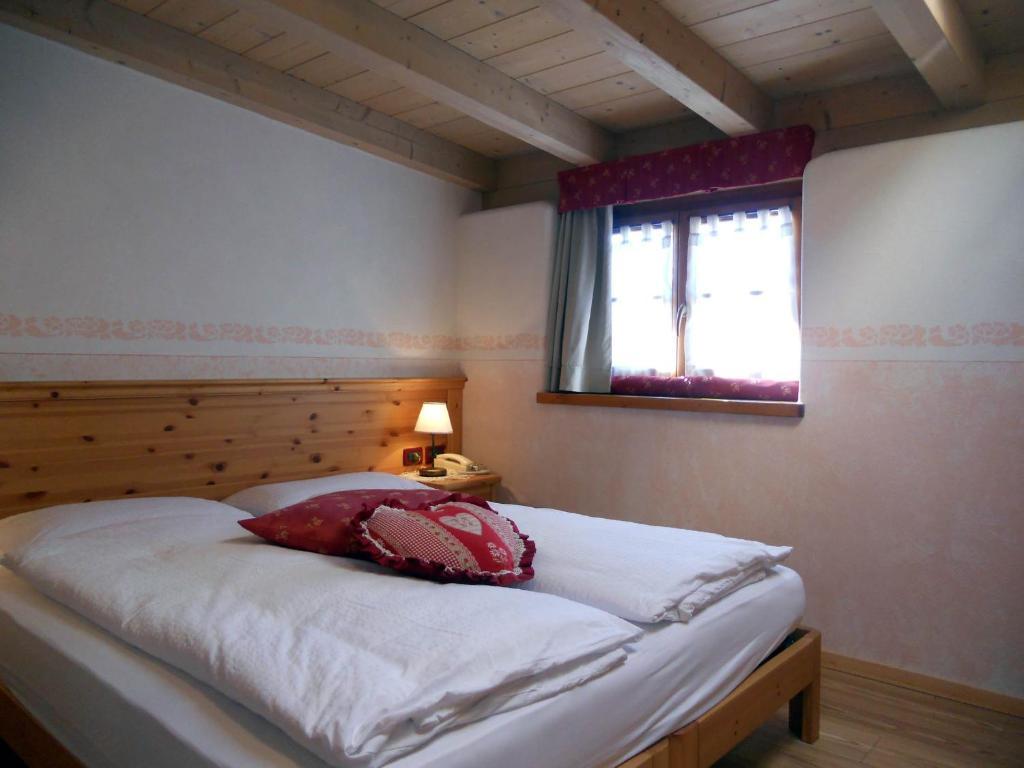 Hotel Garni Salvanel Cavalese Quarto foto